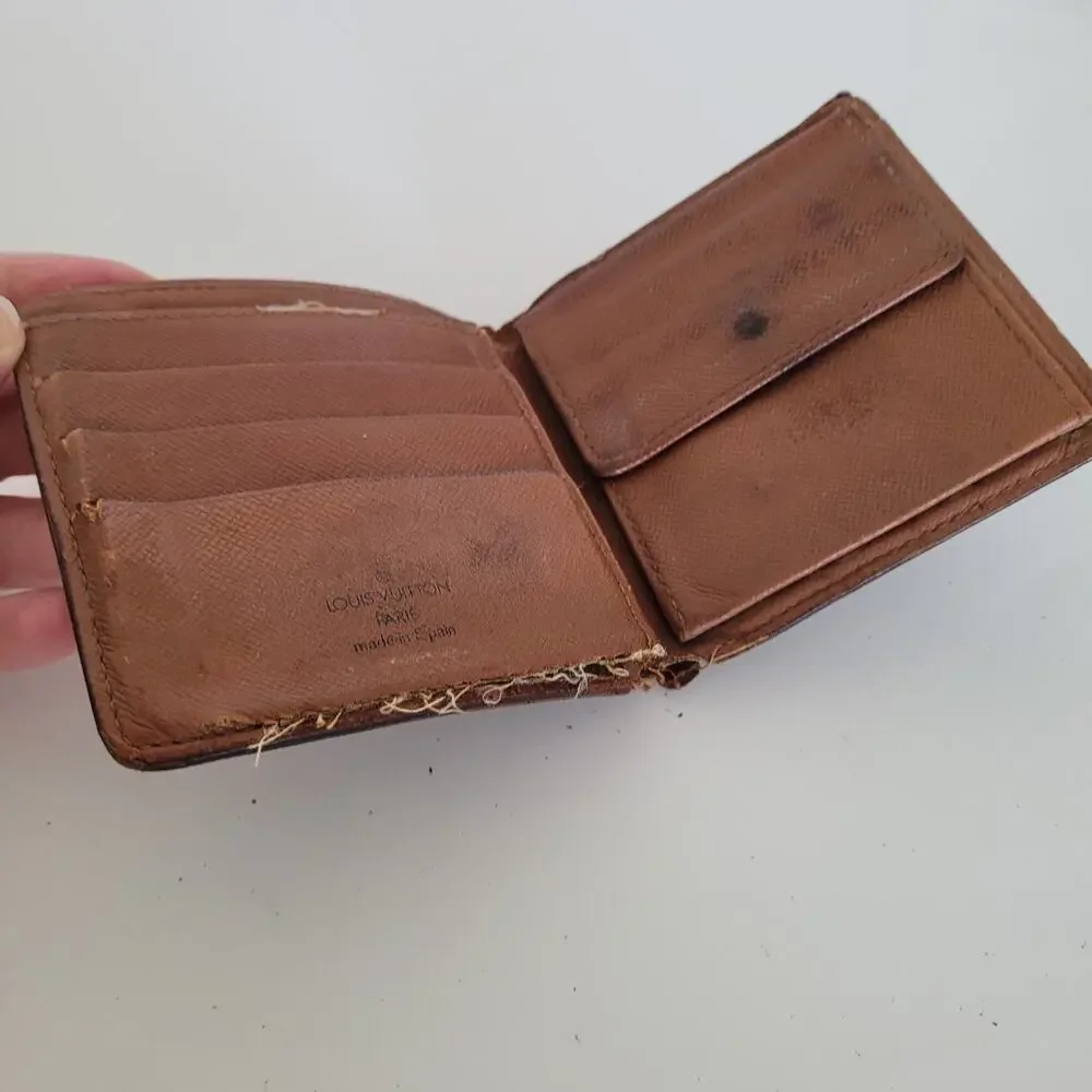 Vintage Louis Vuitton Men's LV Brown Bi-Fold Leather Wallet Monogram Classic